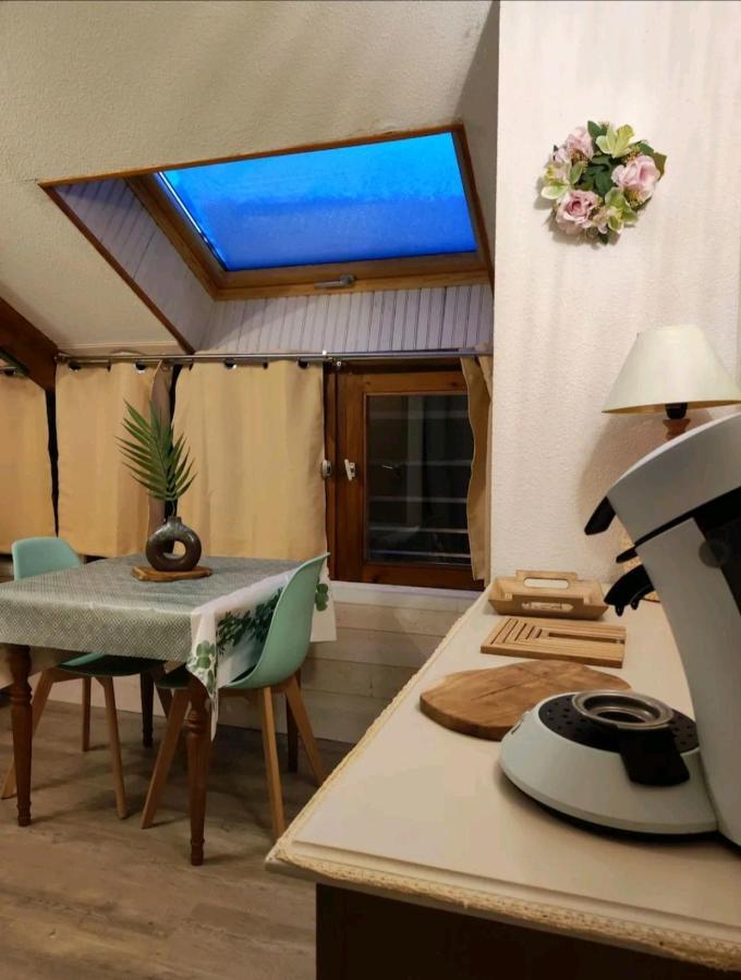 Le Cosy Liberty Apartment Ustou Bagian luar foto